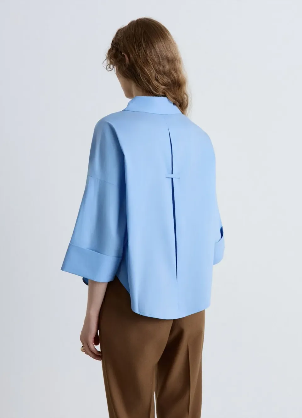 Calliope chemise oversize col V manches courtes