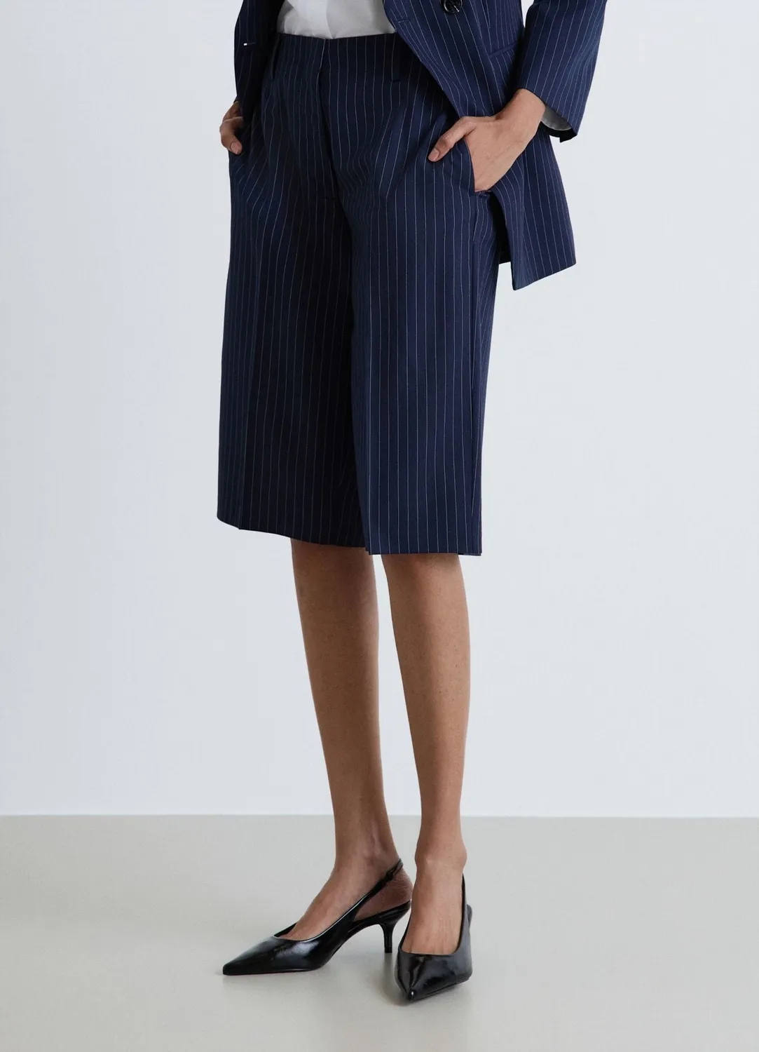 Calliope bermuda femme tailleur rayé genou