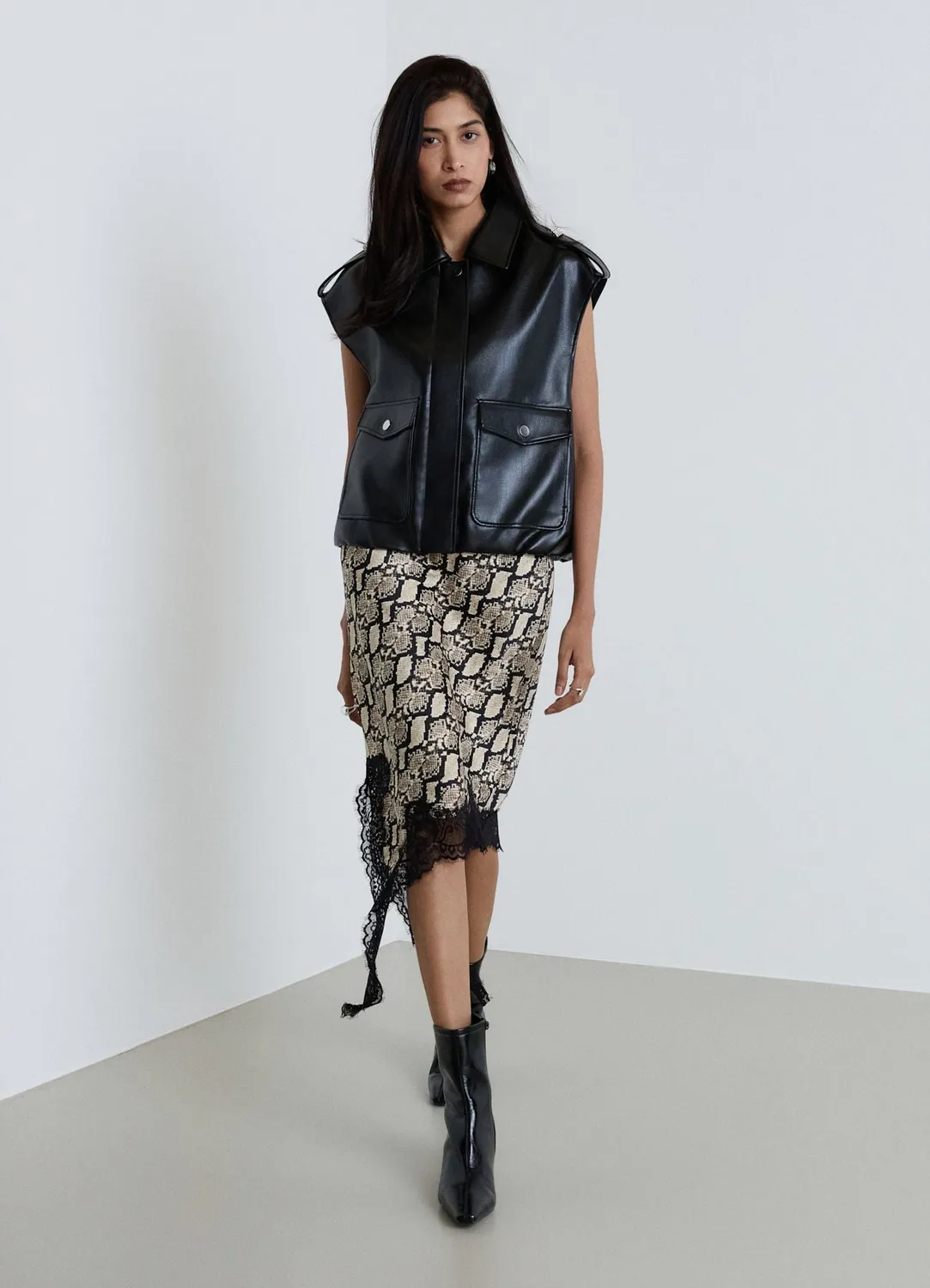 Calliope gilet sans manches femme applis bijou