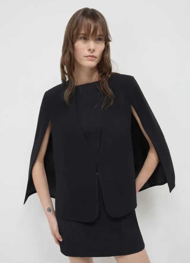 Calliope veste cape femme unie à crochet