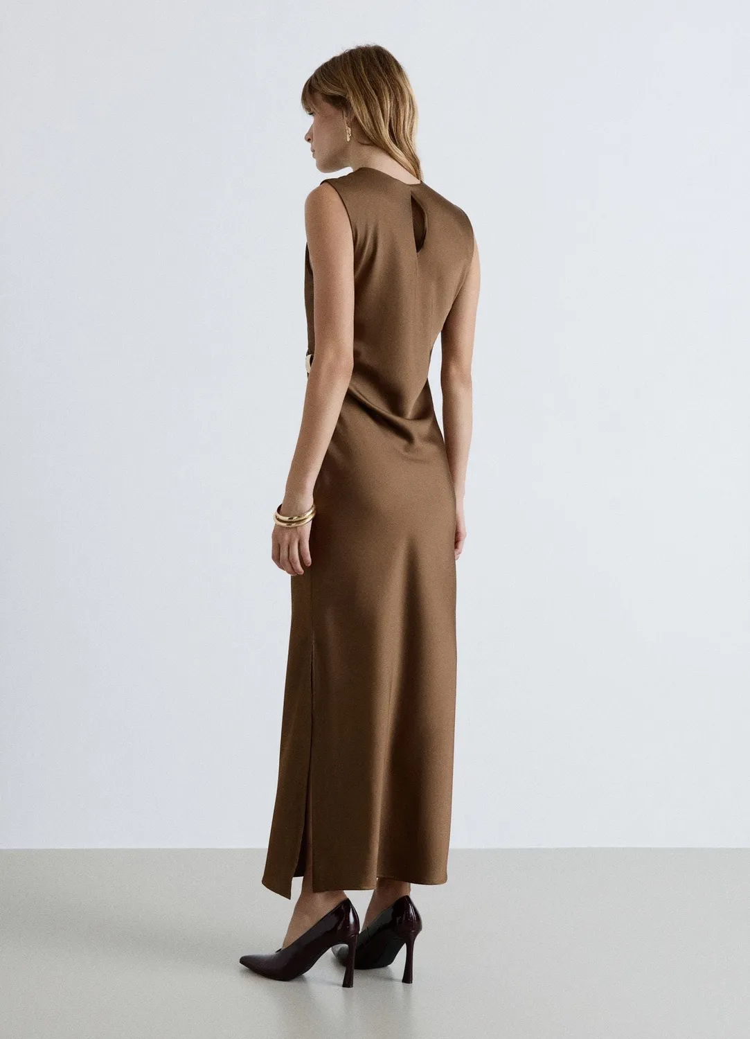 Calliope Atelier robe longue drapée à anneau unie