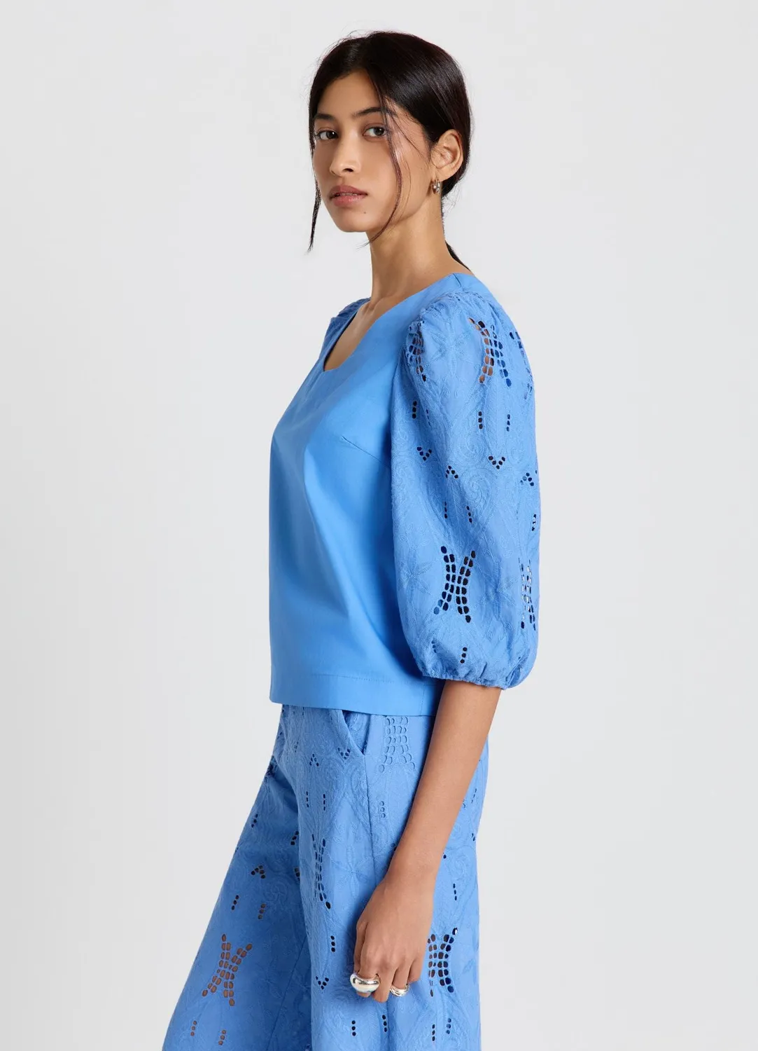 Calliope blouse unie broderie manches 3/4 femme