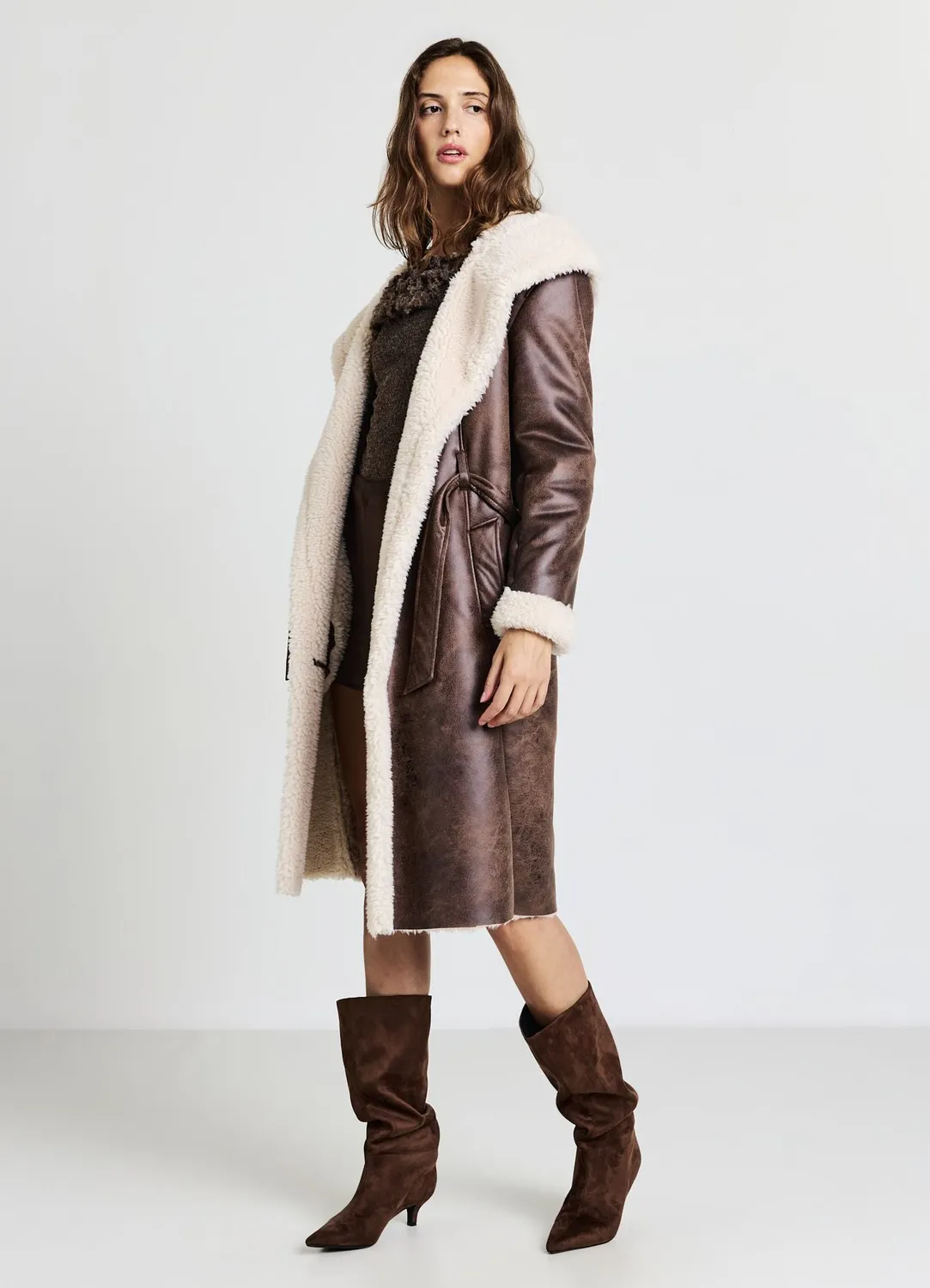 Calliope manteau long effet fourrure femme capuche