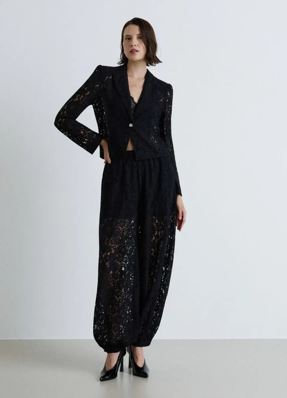Calliope veste courte dentelle fleurie femme