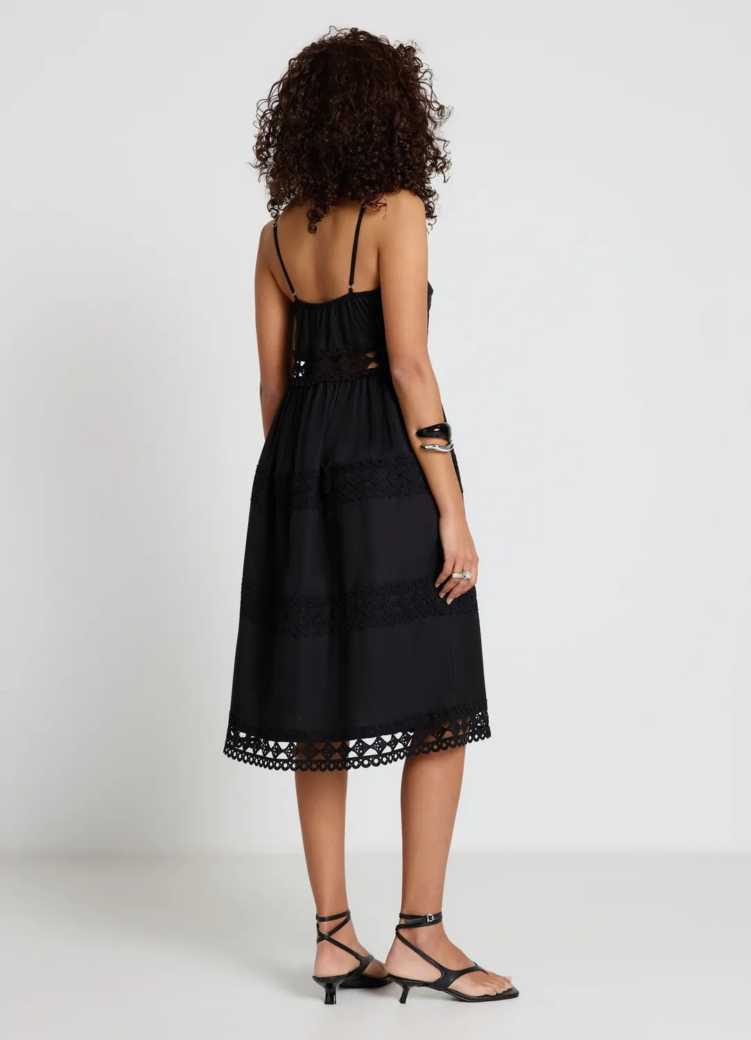 Calliope Robe longue femme bretelles ajourée col V
