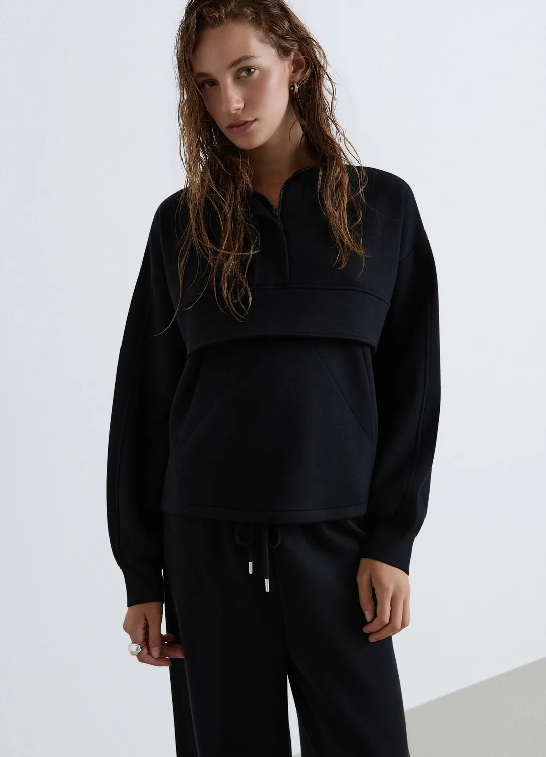 Calliope sweat col haut poche kangourou femme