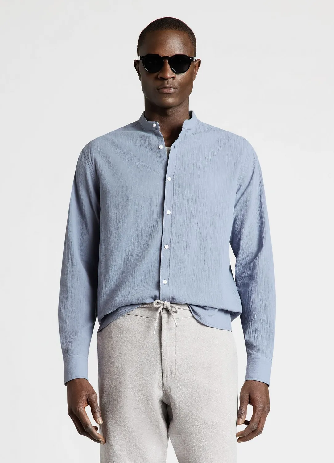 Calliope chemise col mao homme unie manches longues