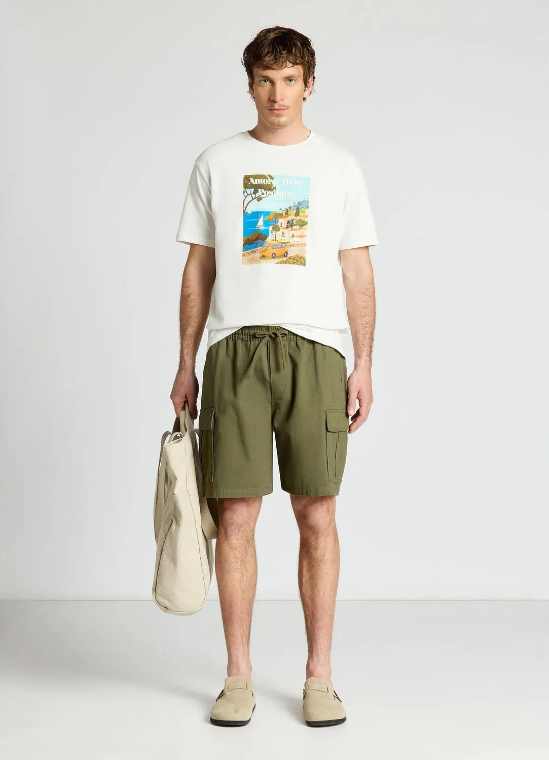 Calliope short jogger cargo homme dessus genou