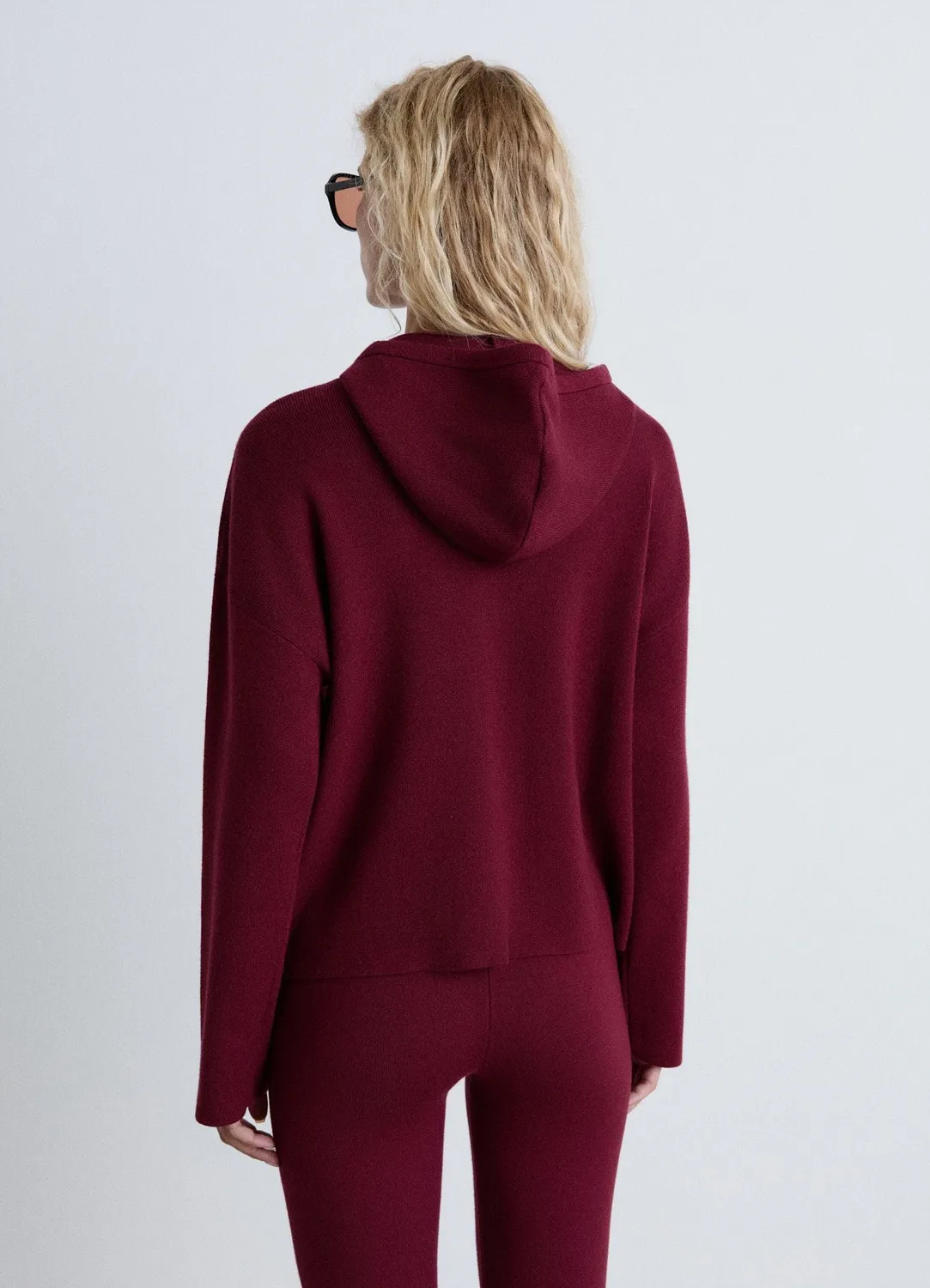 Calliope Sweat à capuche col V pull femme