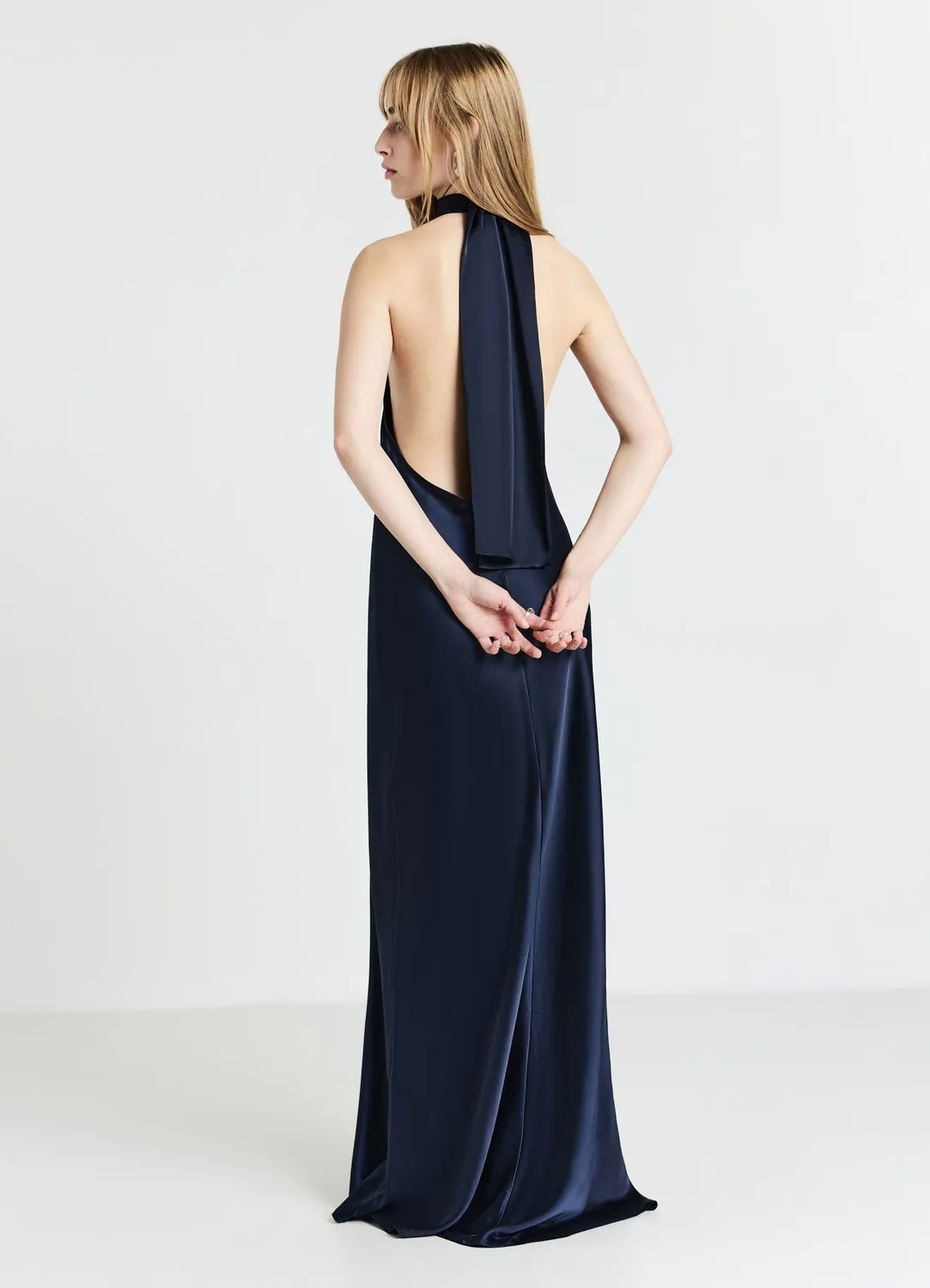 Calliope robe longue halterneck effet satiné unie