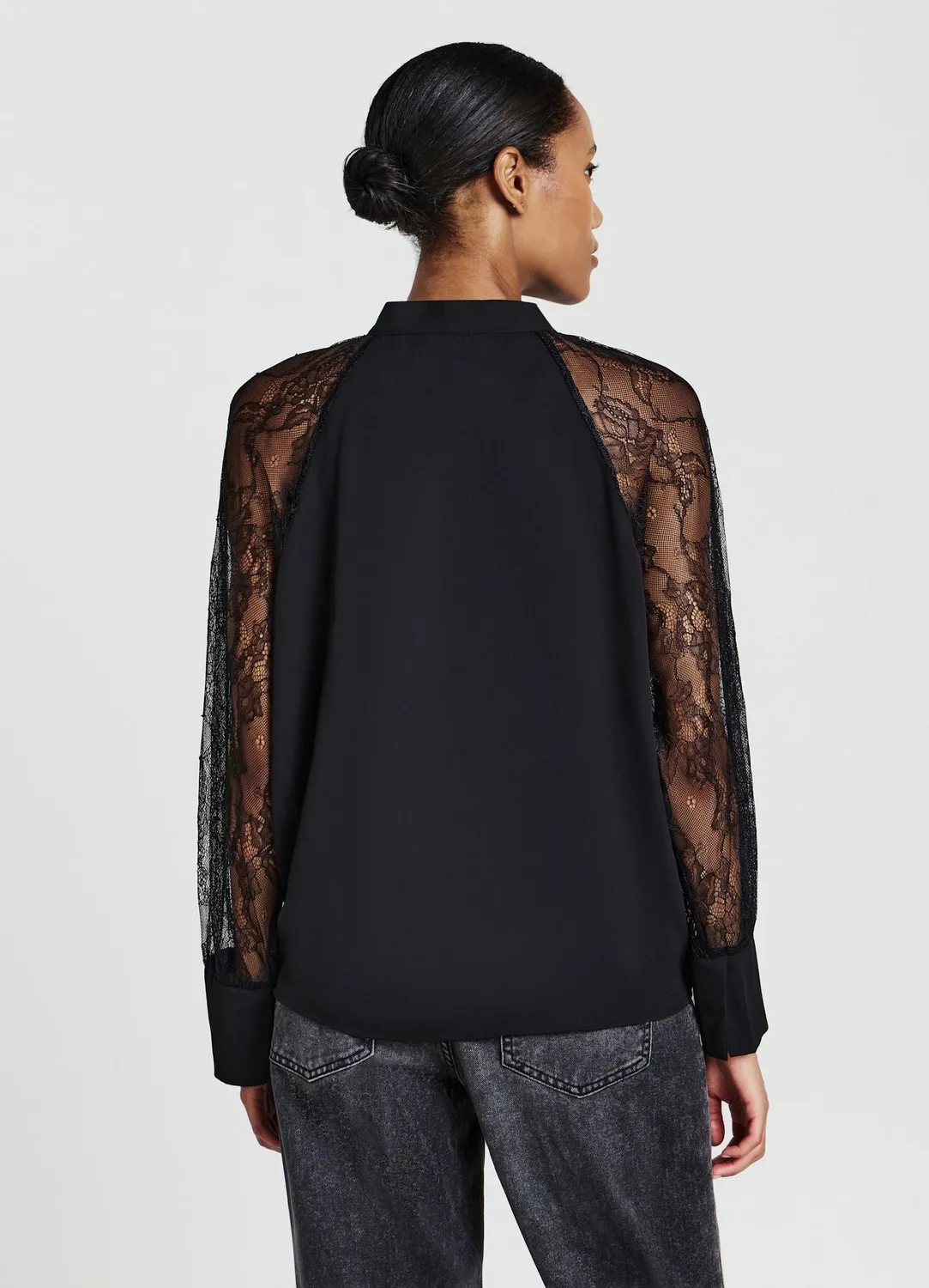 Calliope Blouse nœud femme manches dentelle