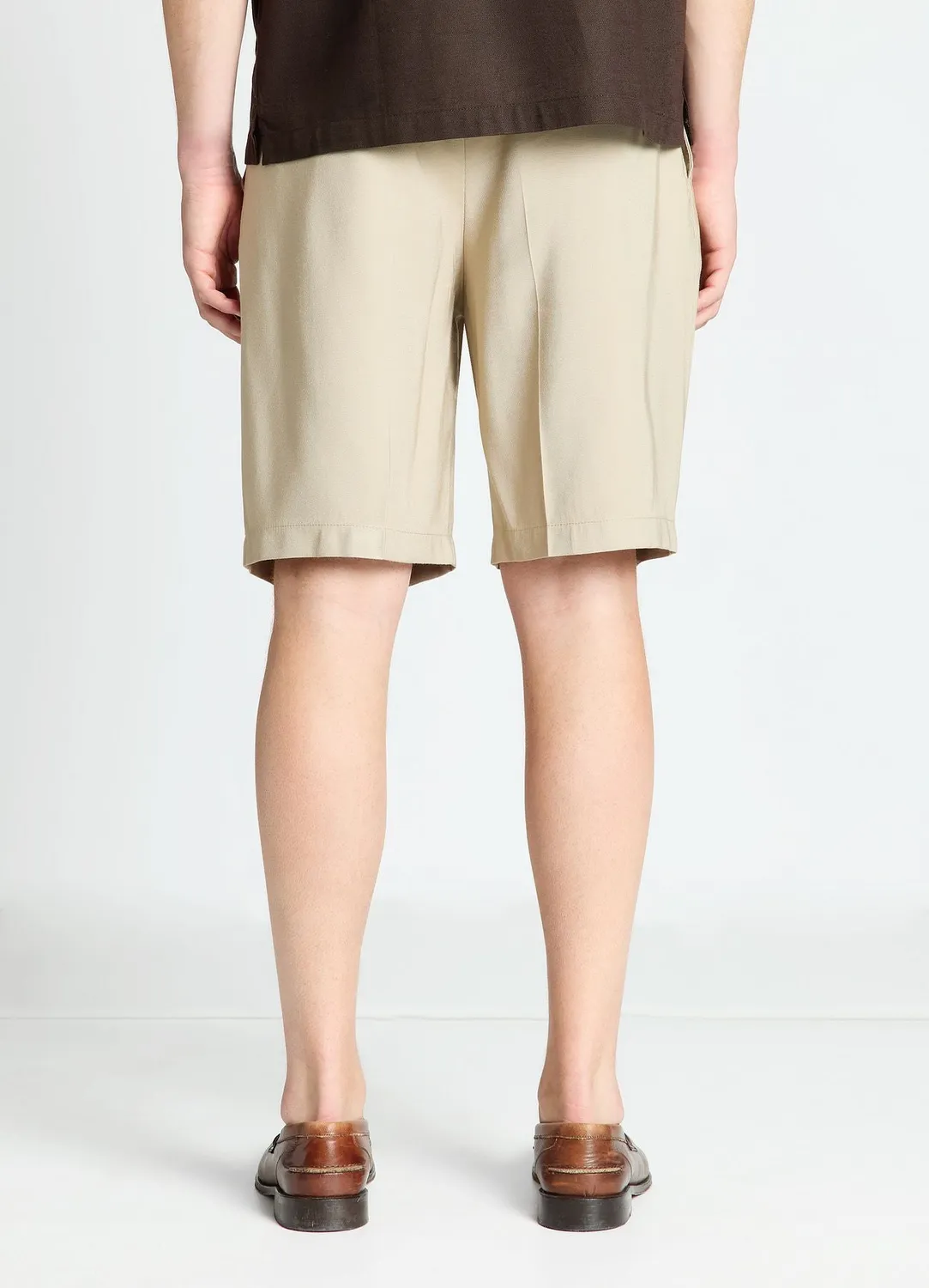 Calliope Bermuda homme à plis uni poches