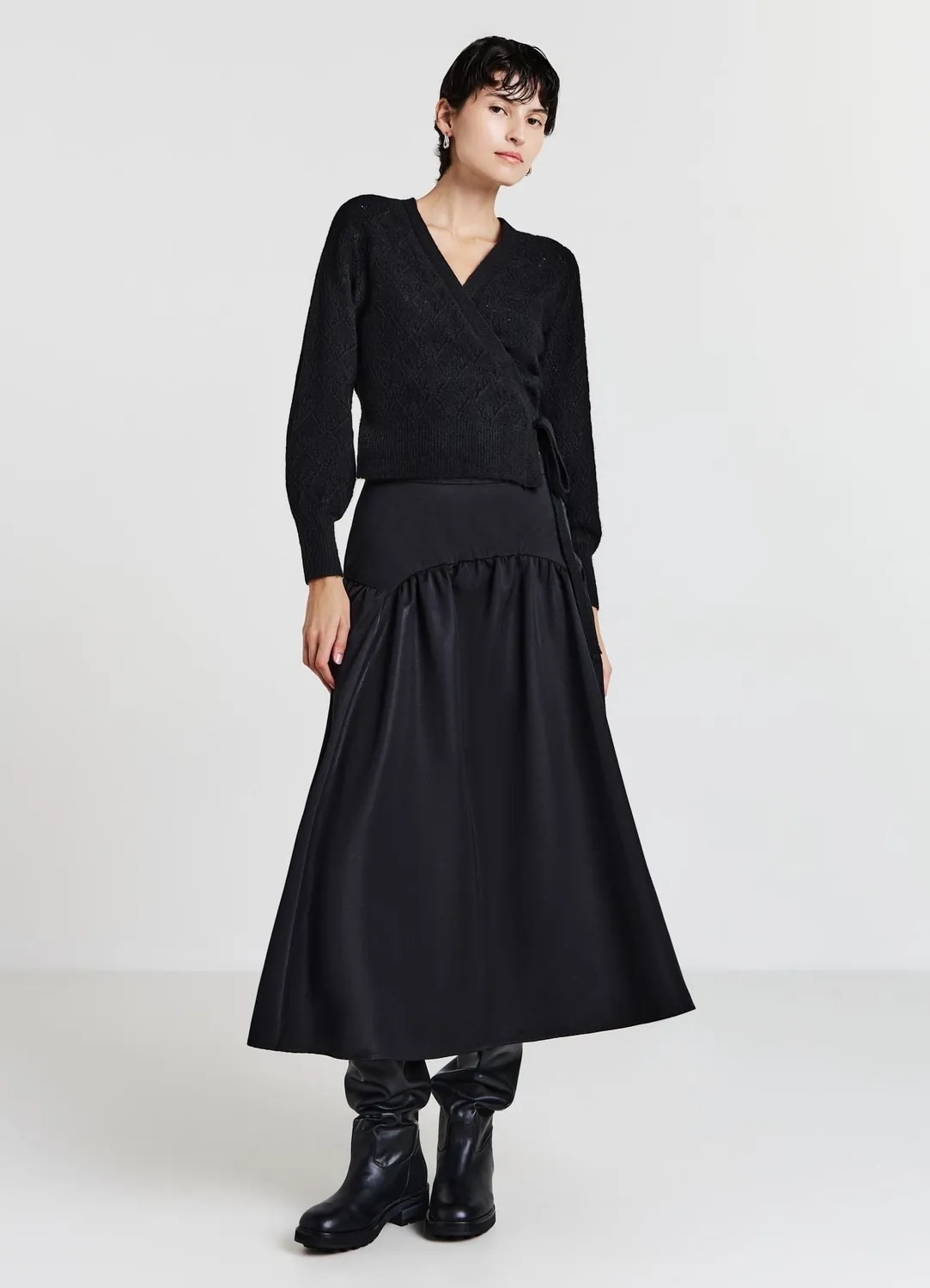 Calliope pull femme col V noue maille ajouree