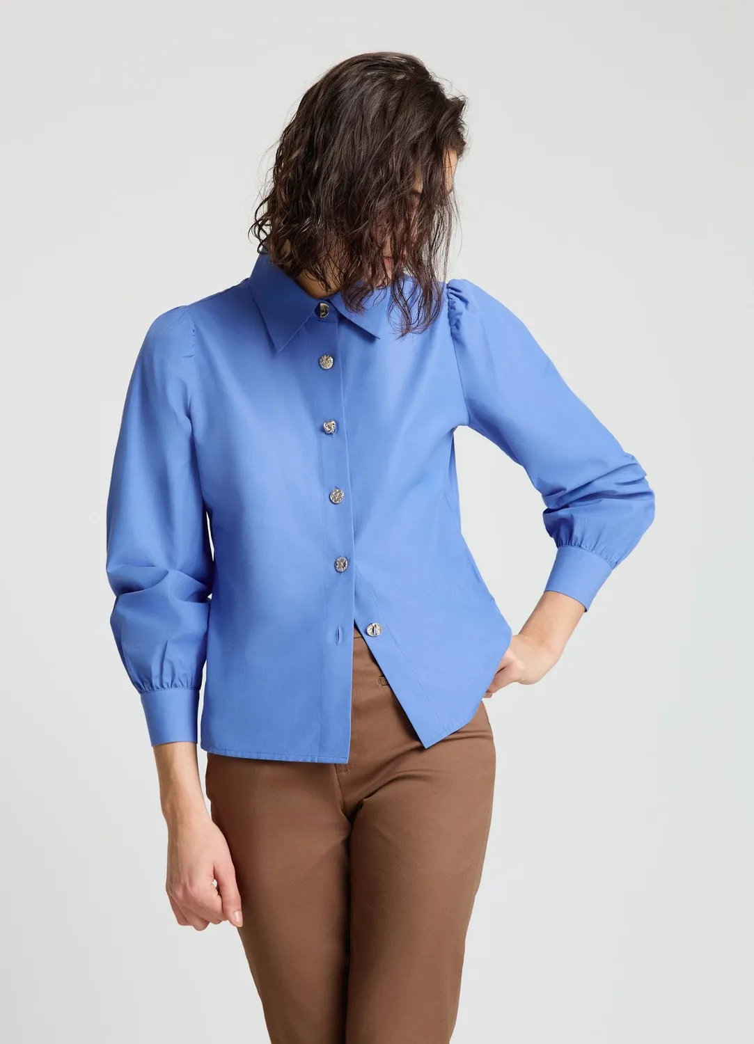 Calliope chemise femme boutons dorés classique