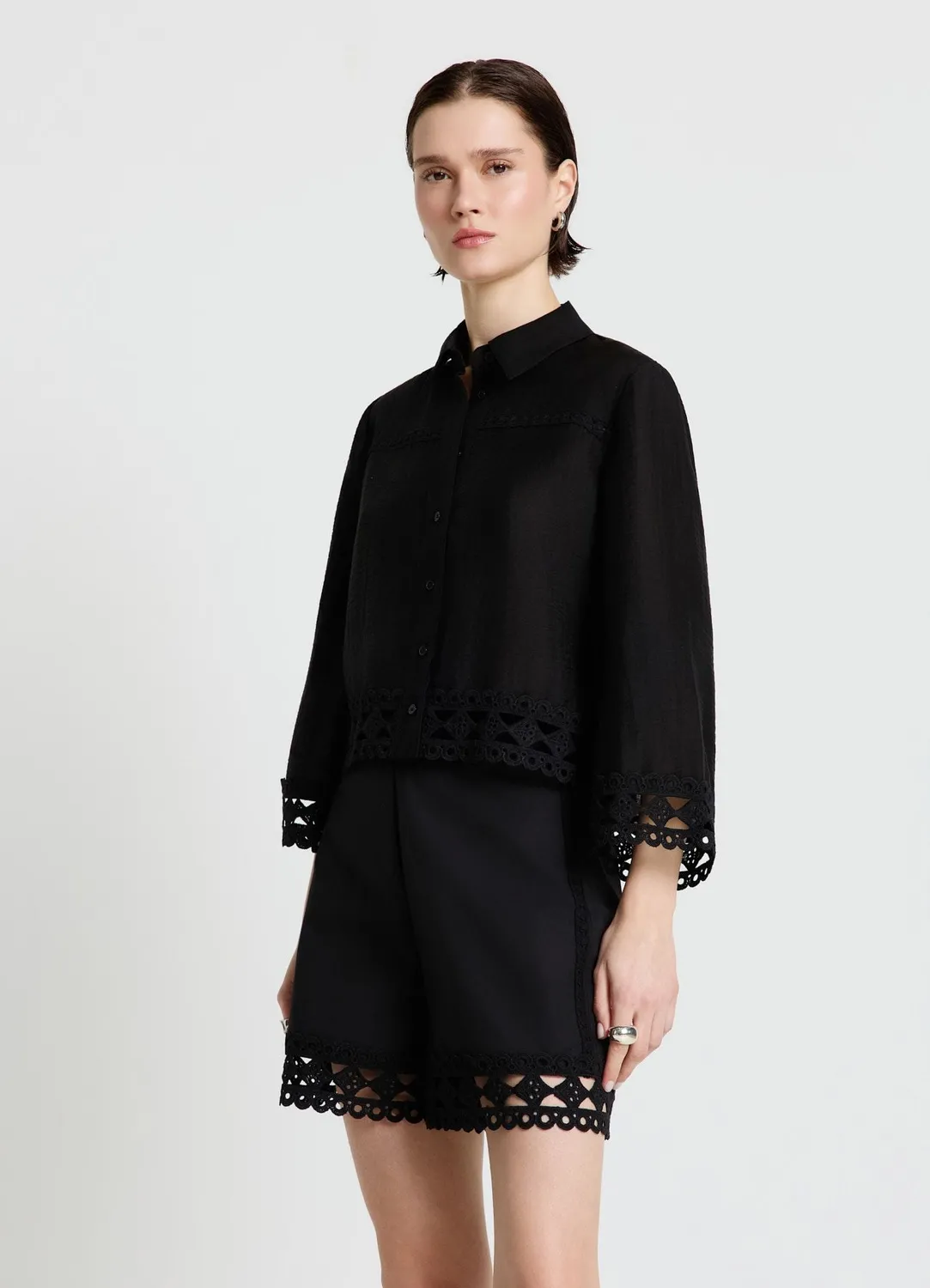 Calliope chemise femme unie passementerie ajouree