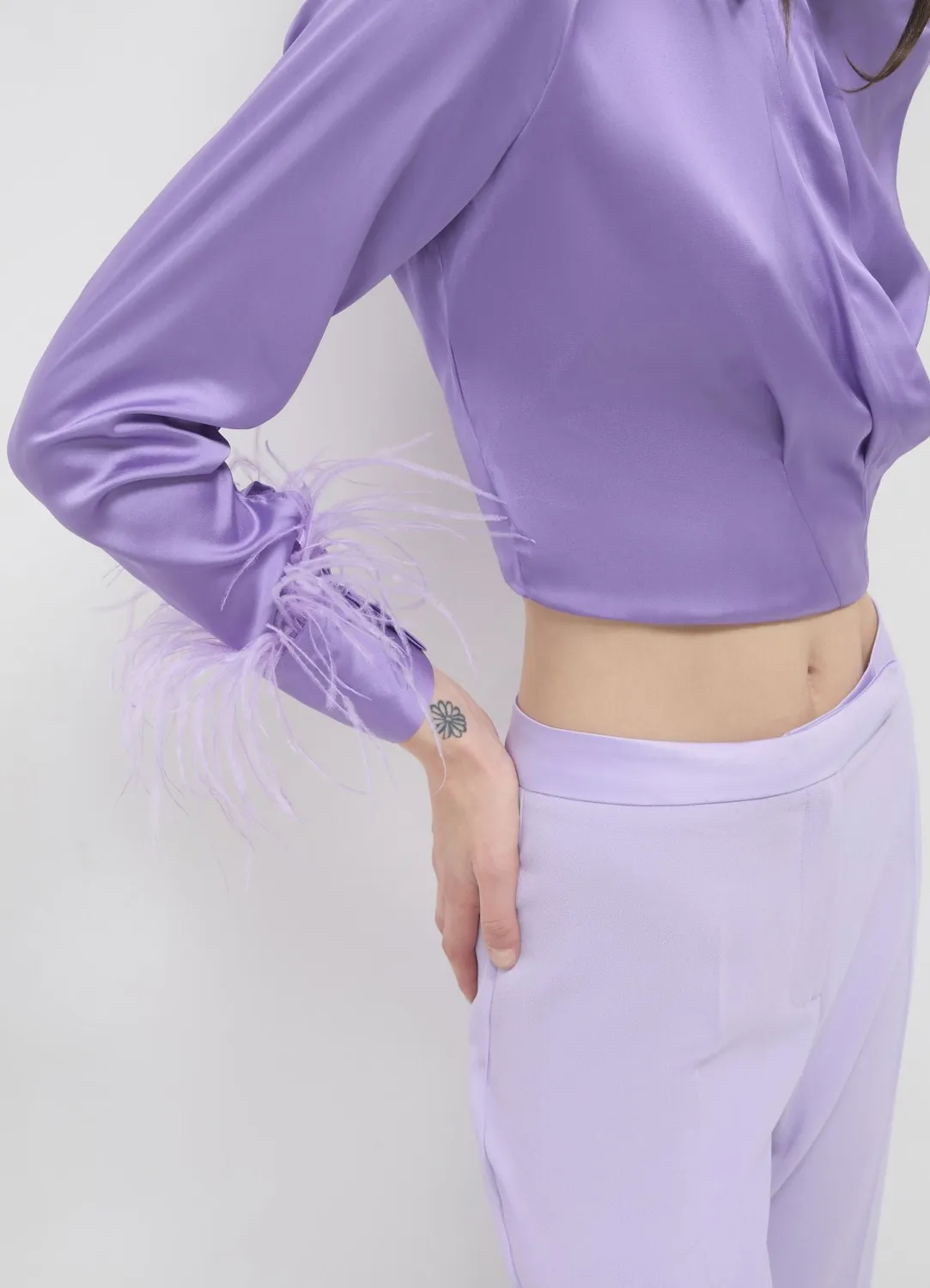 Calliope chemise satinée plumes femme longues