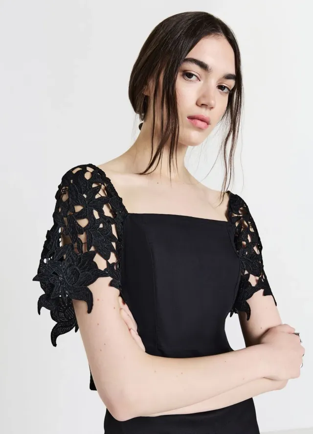 Calliope blouse dentelle femme manches courtes col carré