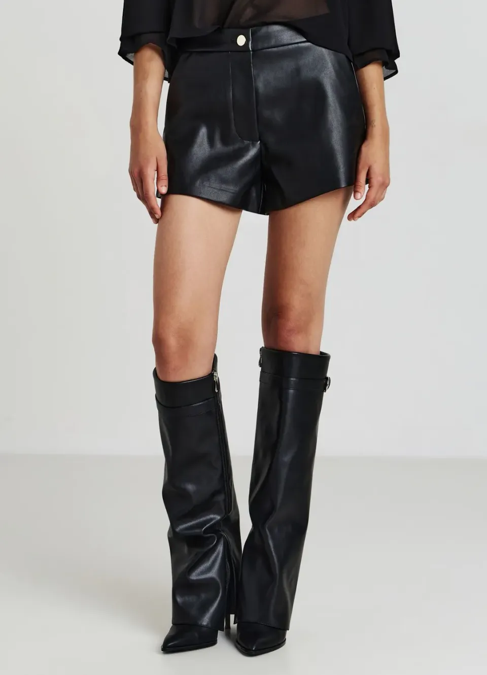 Calliope short effet cuir femme poches latérales
