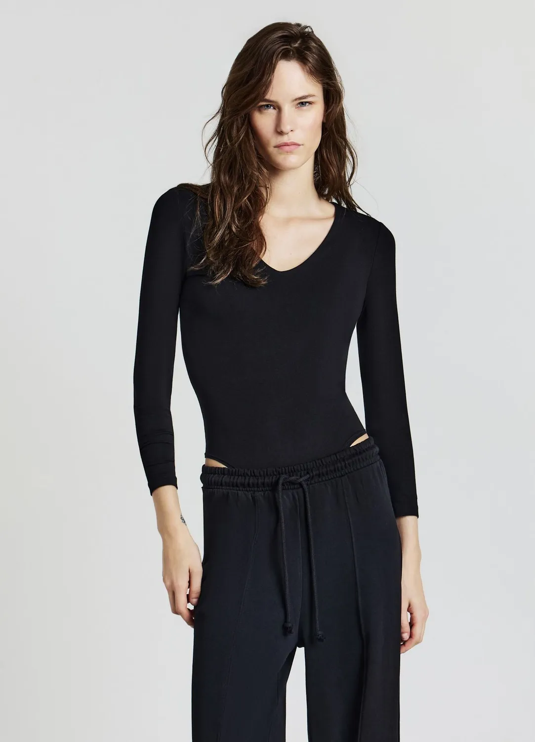 Calliope body col V femme manches longues ajusté