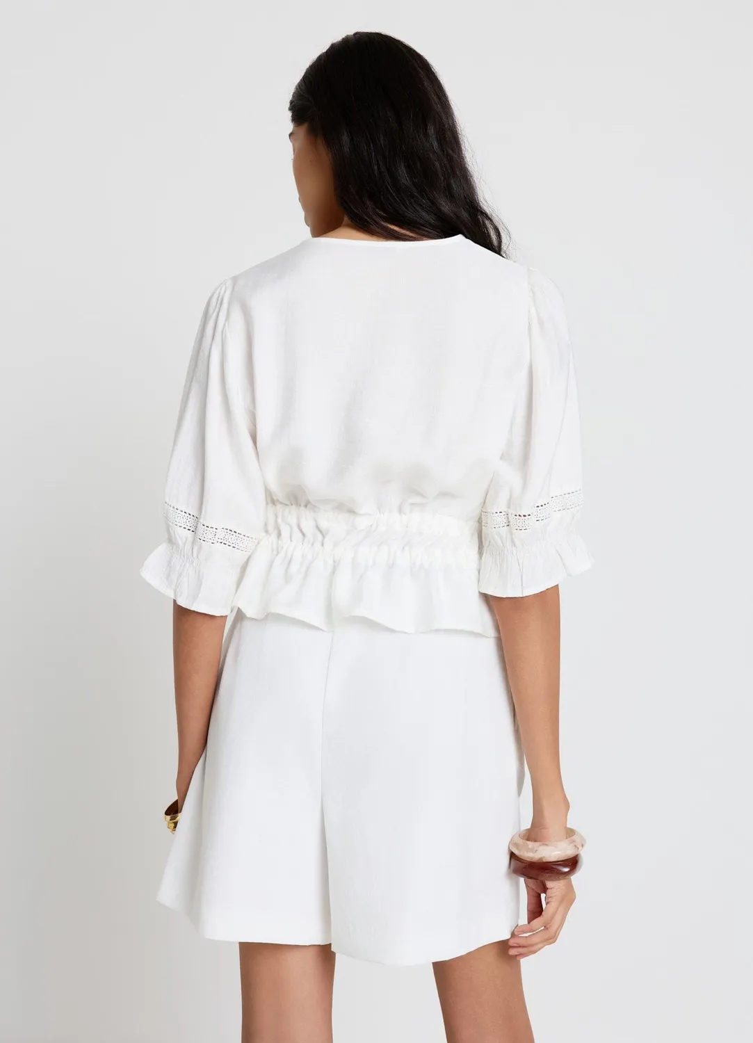 Calliope blouse ajourée col V laçage femme