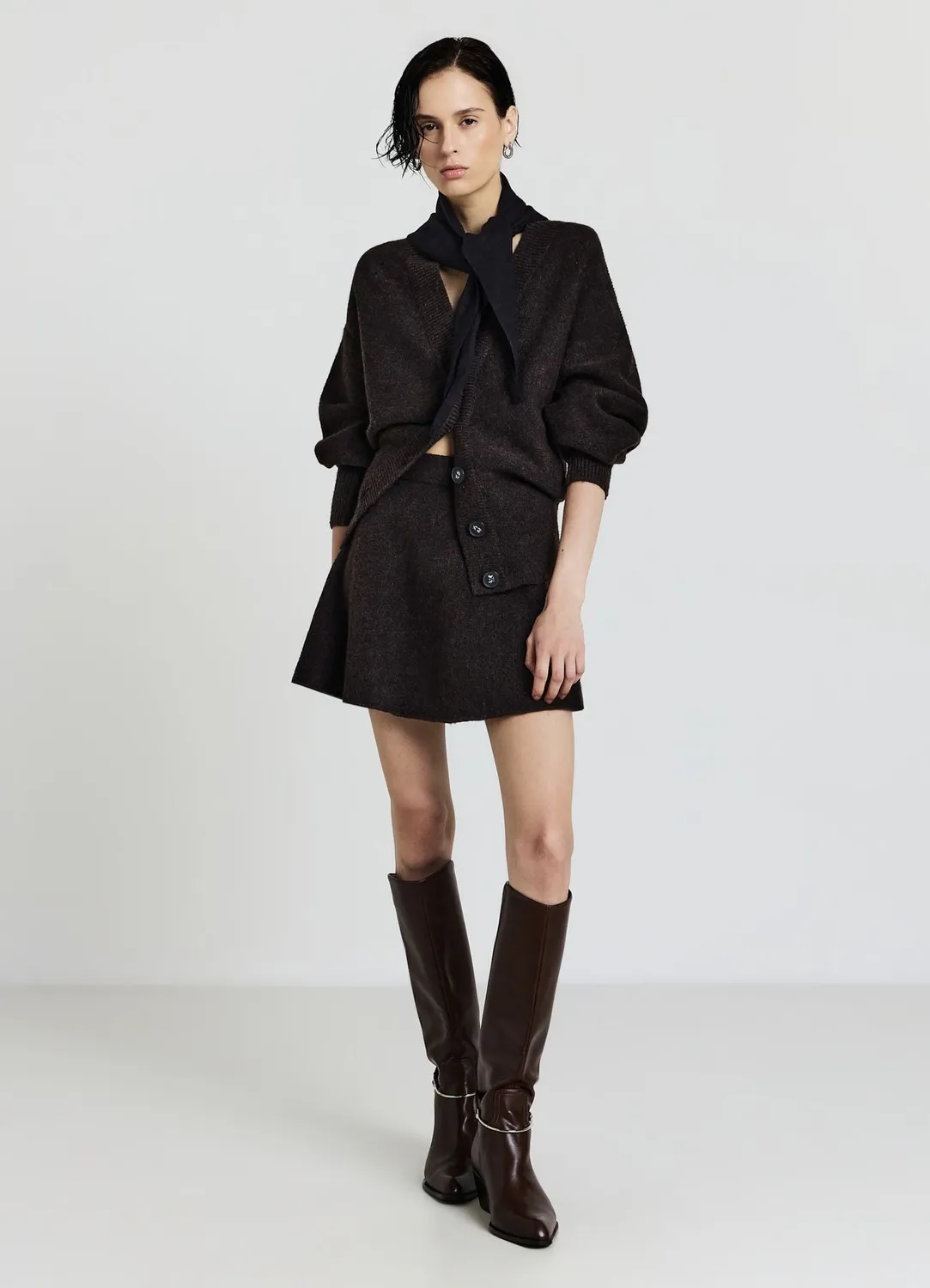 Calliope Cardigan col V boutons gilet uni femme coupe droite