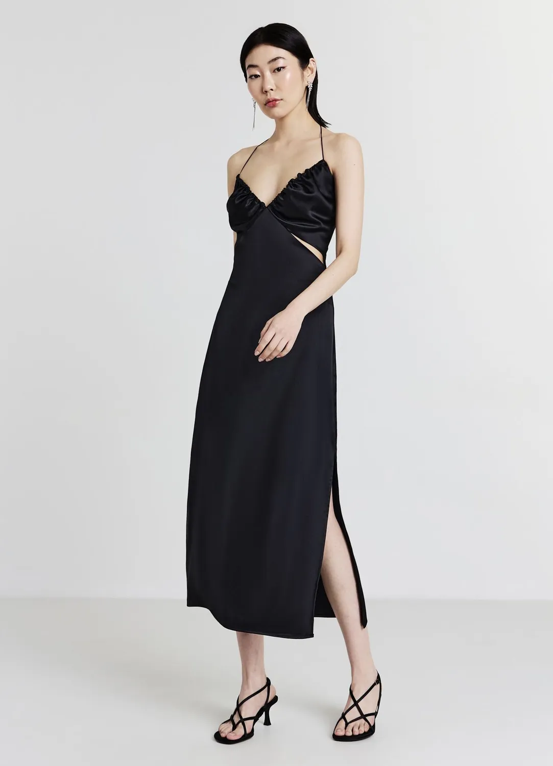 Calliope robe longue satinée dos nu cut out