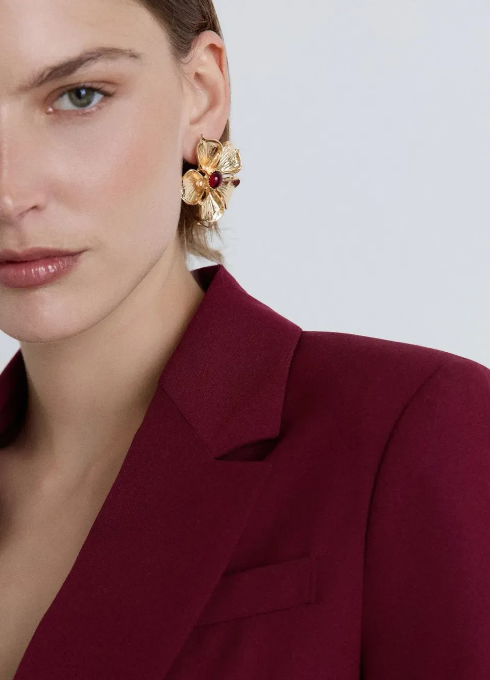 Calliope boucles oreilles fleur femme pierre centrale