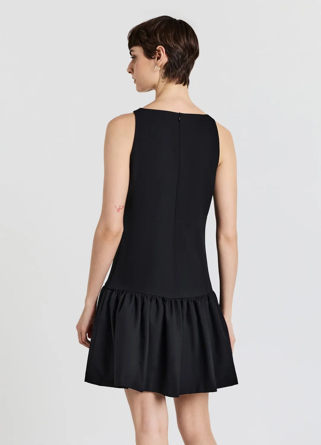 Calliope Robe Femme Sans Manches Courte Volants Nœuds