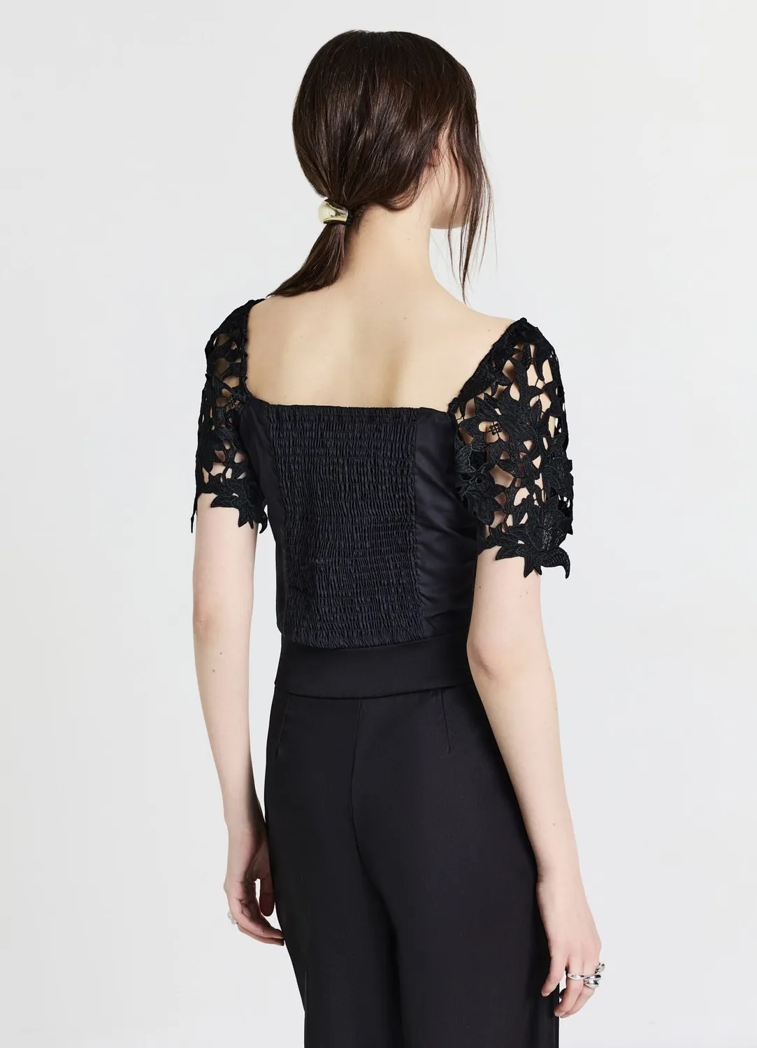 Calliope blouse dentelle femme manches courtes col carré