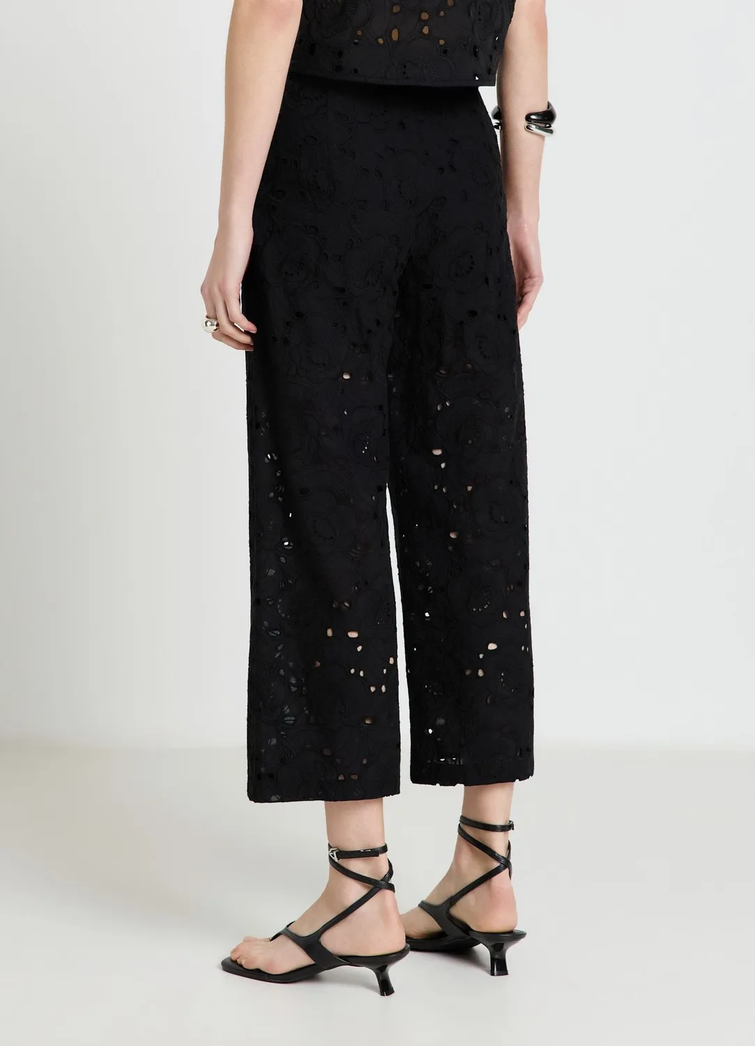 Calliope Pantalon culotte femme broderie sangallo
