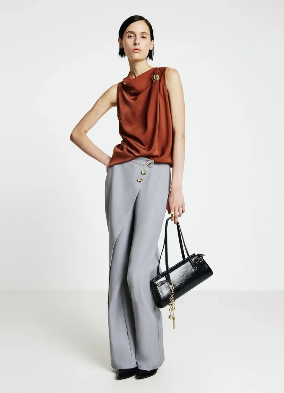 Calliope top satin femme anneau épaule drapé
