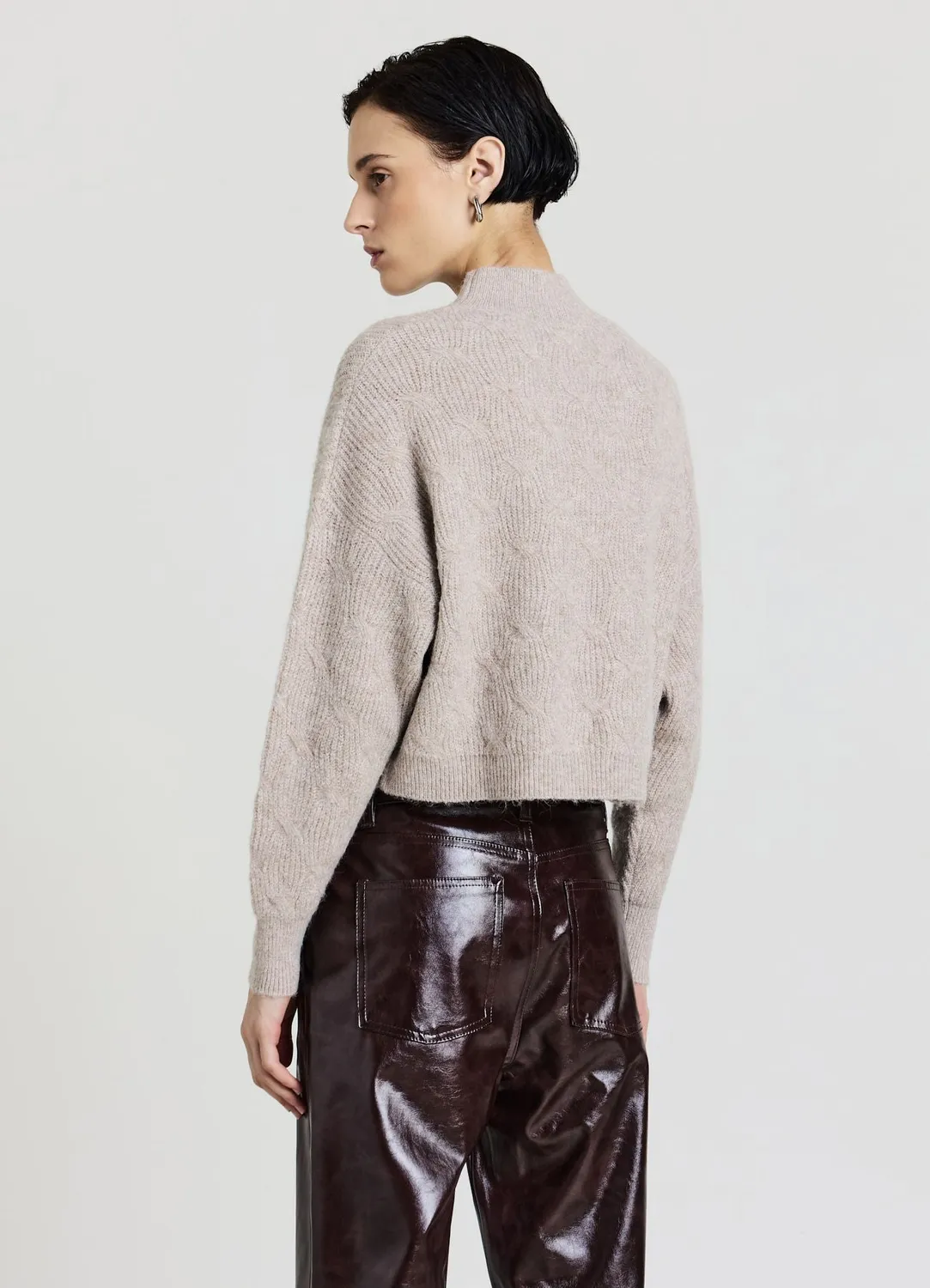 Calliope pull torsadé femme col haut manches longues