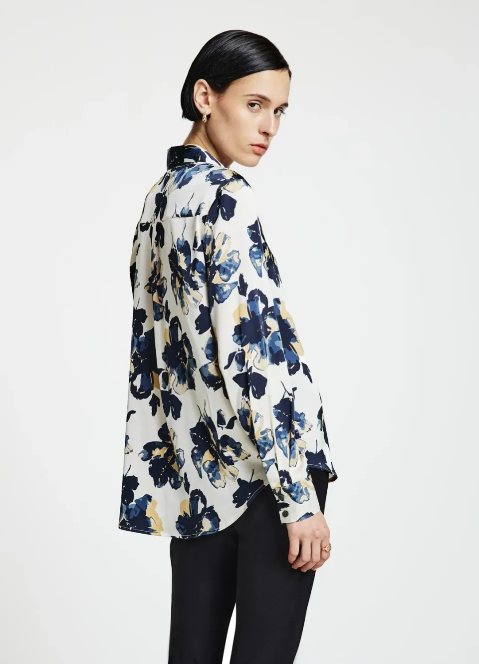 Calliope chemise femme fleurs satinée manches longues