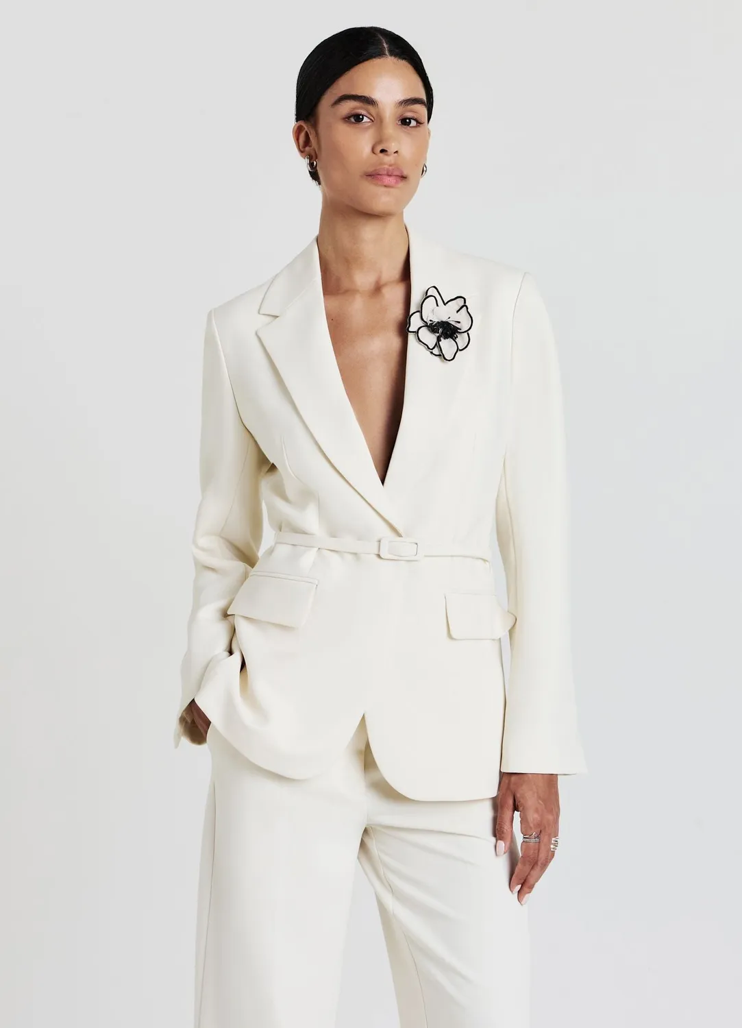 Calliope veste blazer femme fleur appliquée