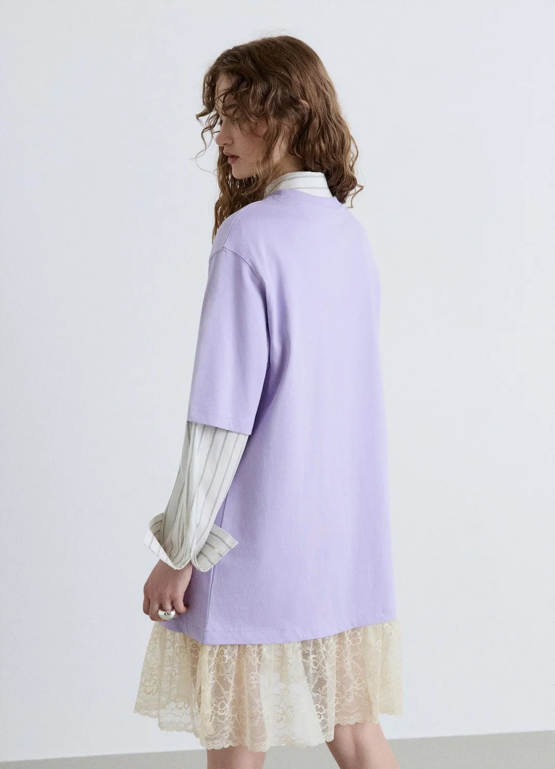 Calliope robe t-shirt unie à volant dentelle