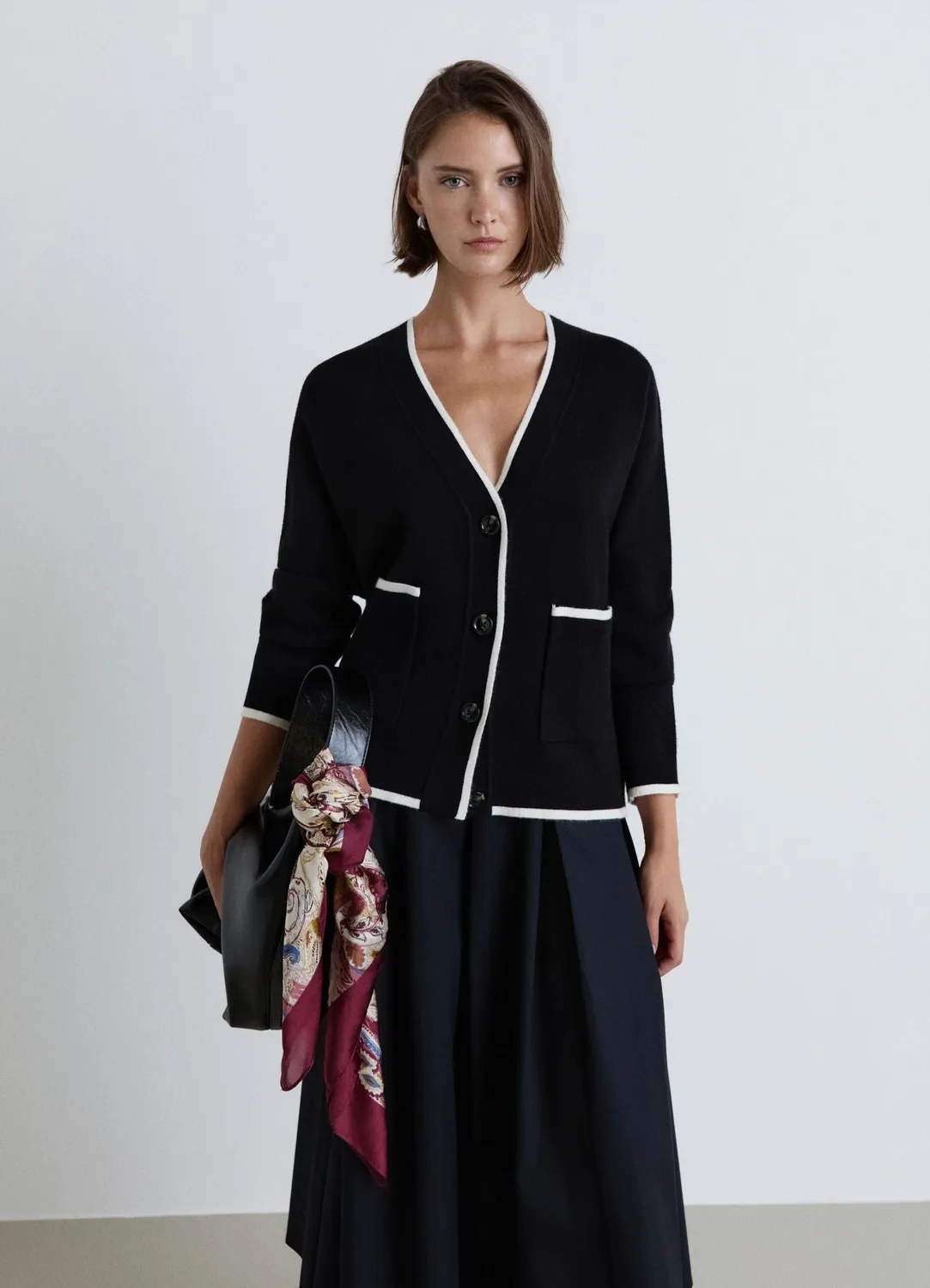 Calliope cardigan boutons femme col V contrasté