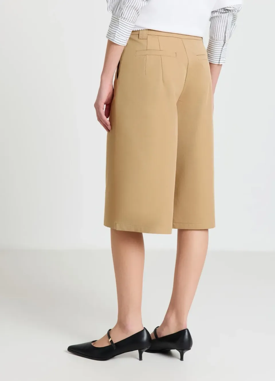 Calliope Bermuda femme large uni poches été