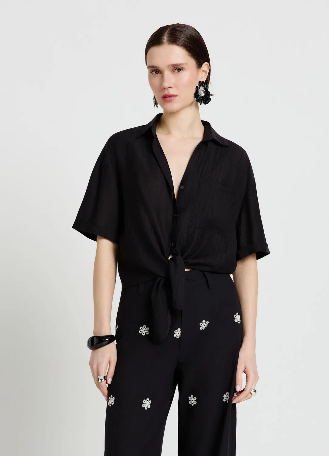 Calliope chemise femme unie à nœud manches courtes
