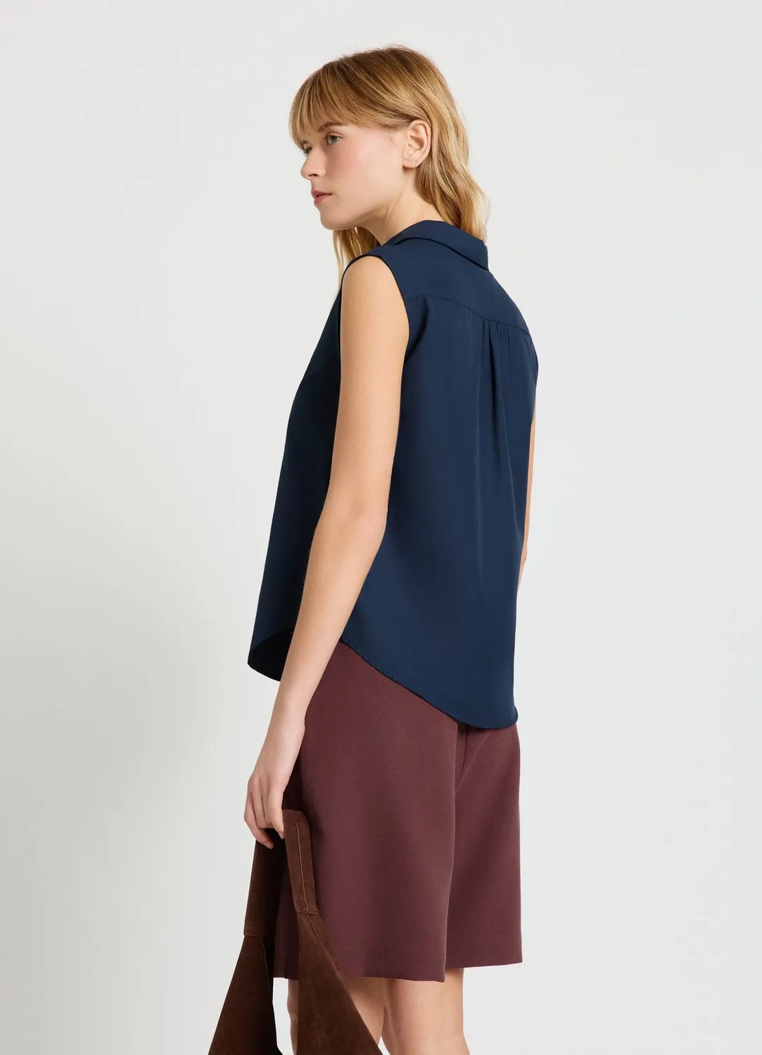 Calliope blouse sans manches femme col V bureau