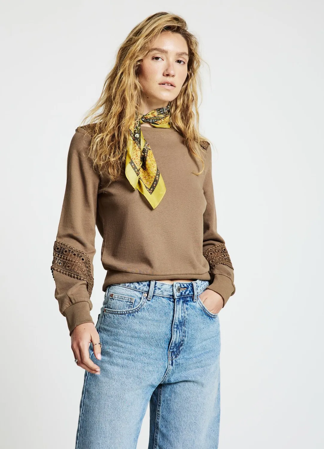 Calliope sweat col rond brodé femme manches longues