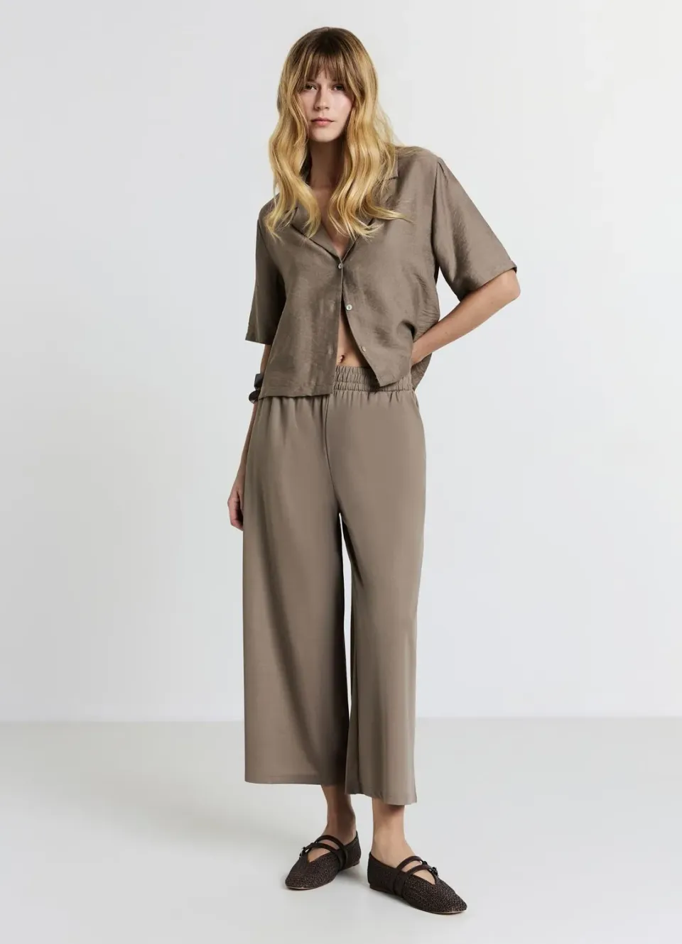 Chemisier Calliope femme col revers uni manches courtes