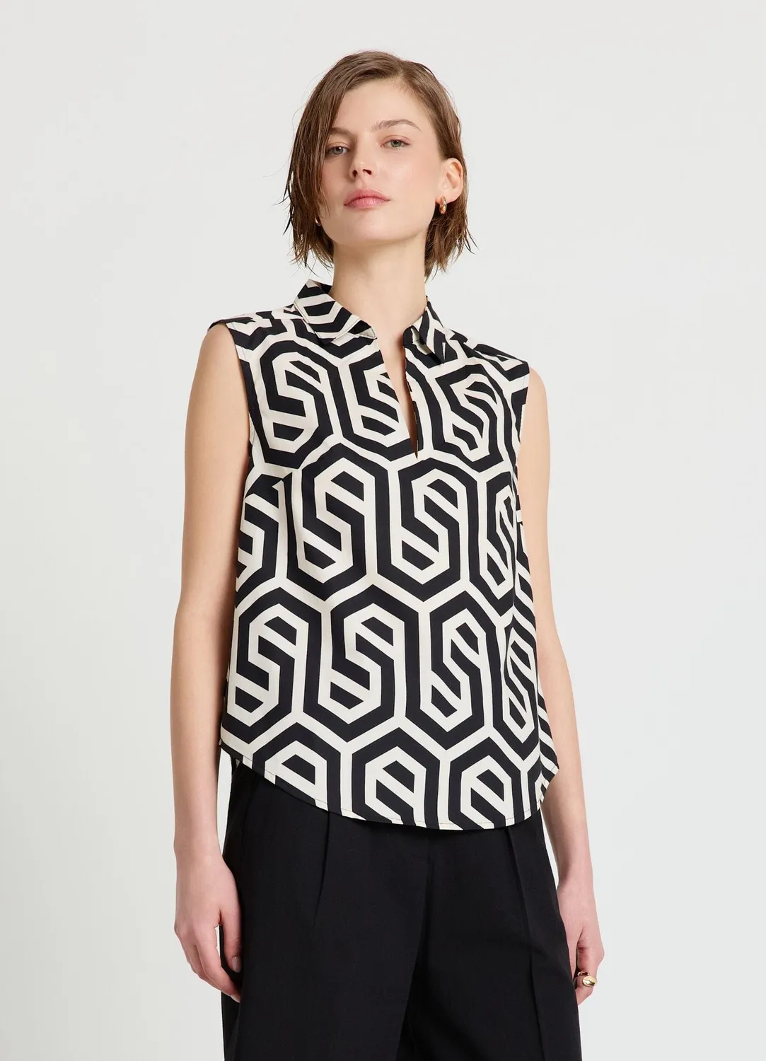 Calliope Top sans manches col chemise imprimé géométrique