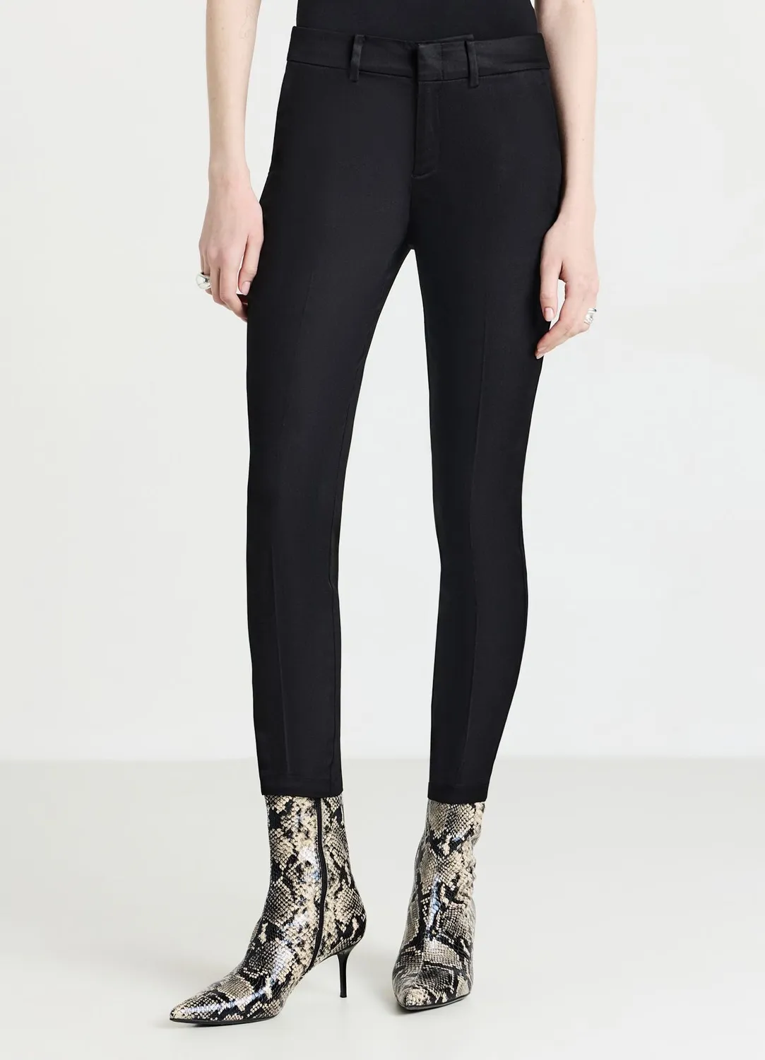 Calliope Pantalon rasatello femme uni poches