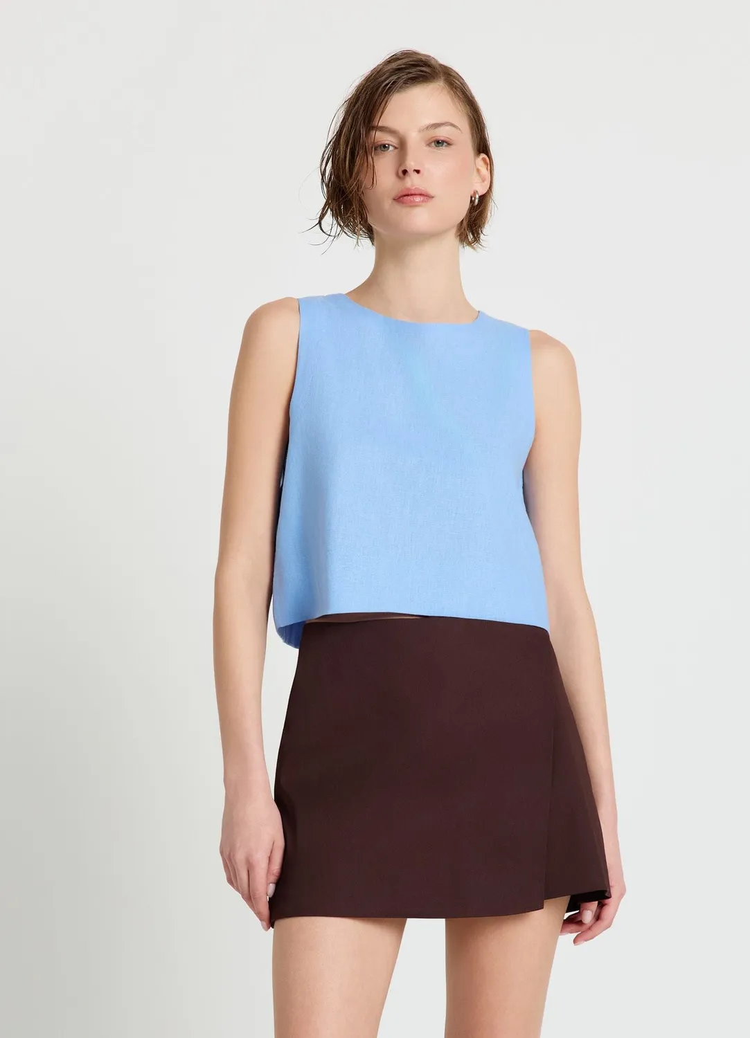 Calliope top court femme boutons dos