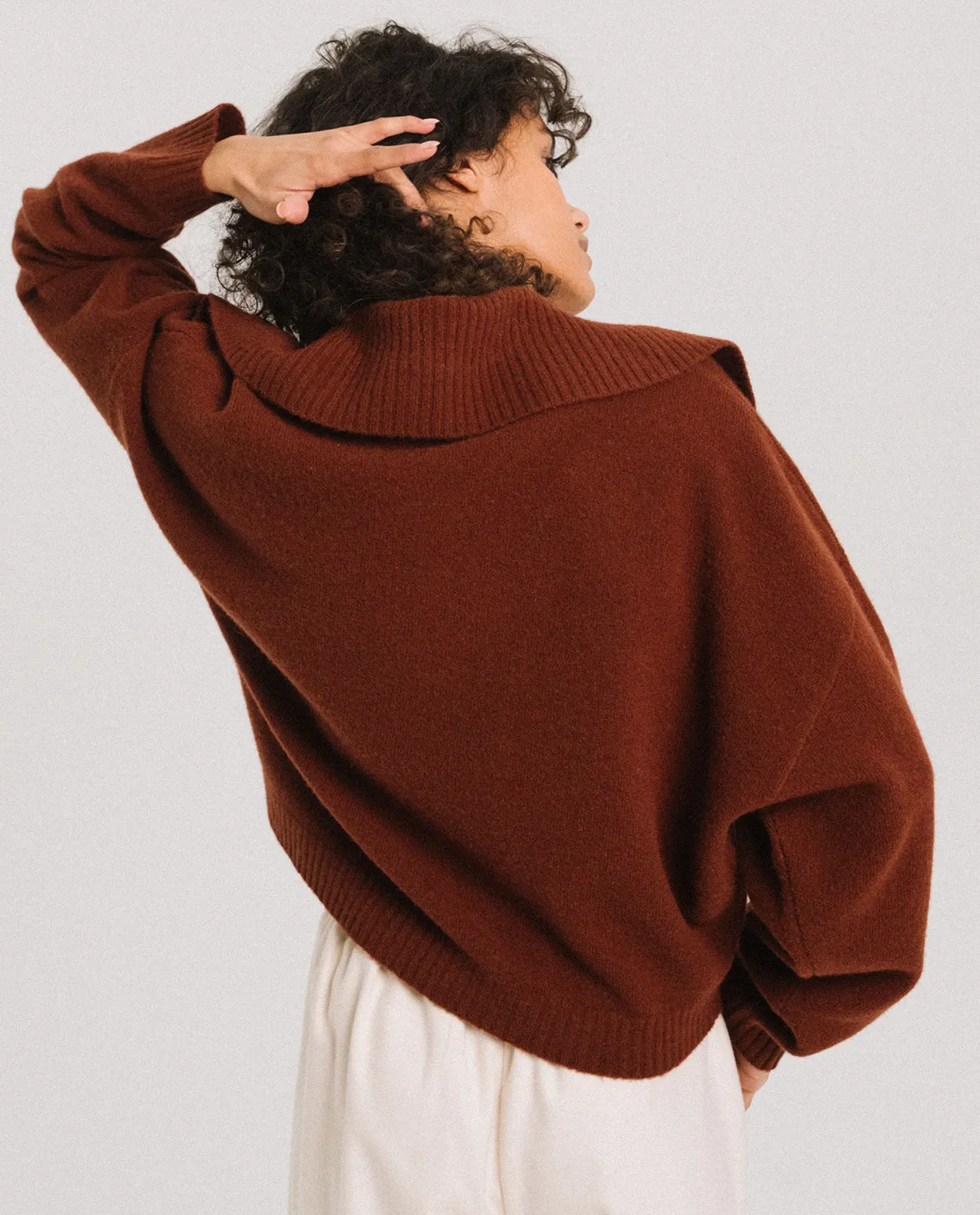 TINSELS FOOLS BROWN pull mérinos col vareuse