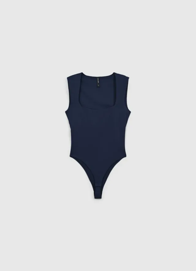 Calliope body femme col carré uni regular