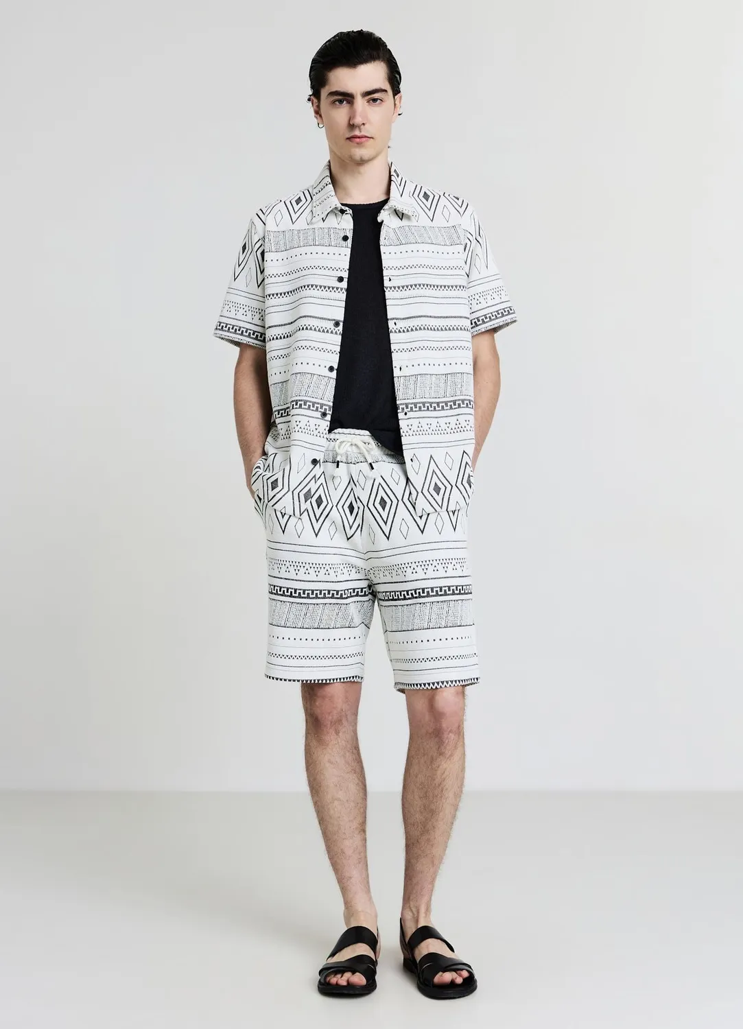 Calliope short sport homme motif ethnique