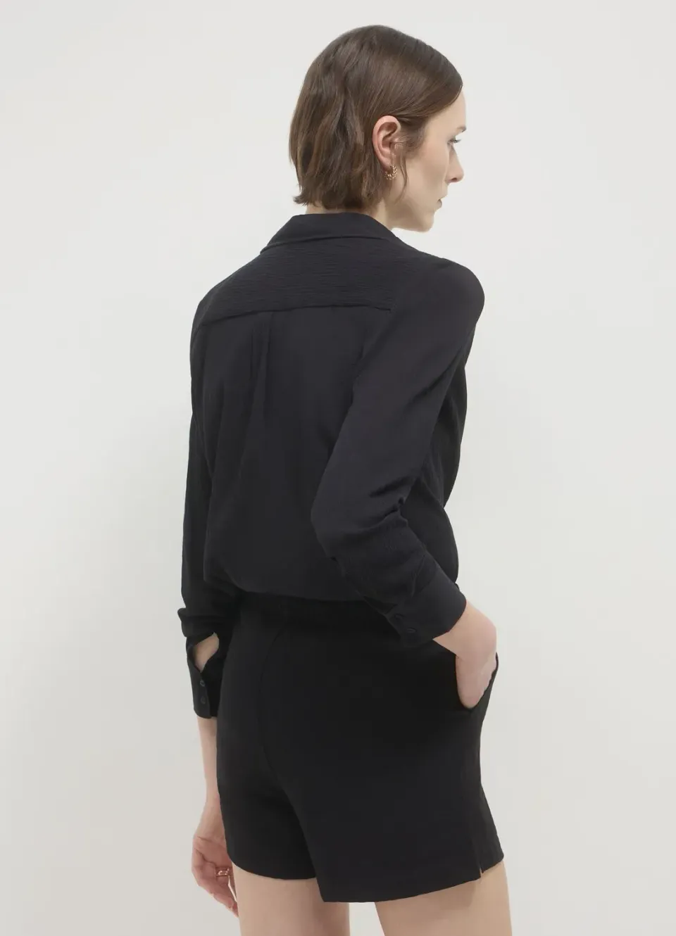 Calliope short uni femme coupe regular poches