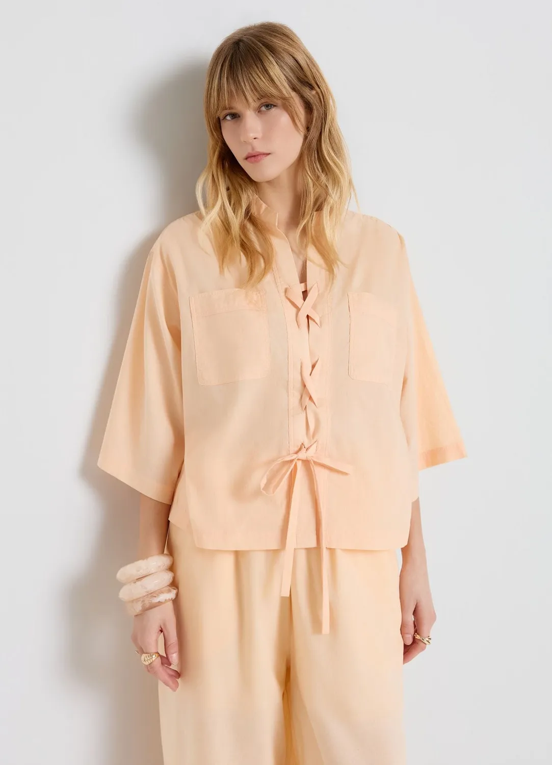 Calliope Chemise femme col mao lacets oversize