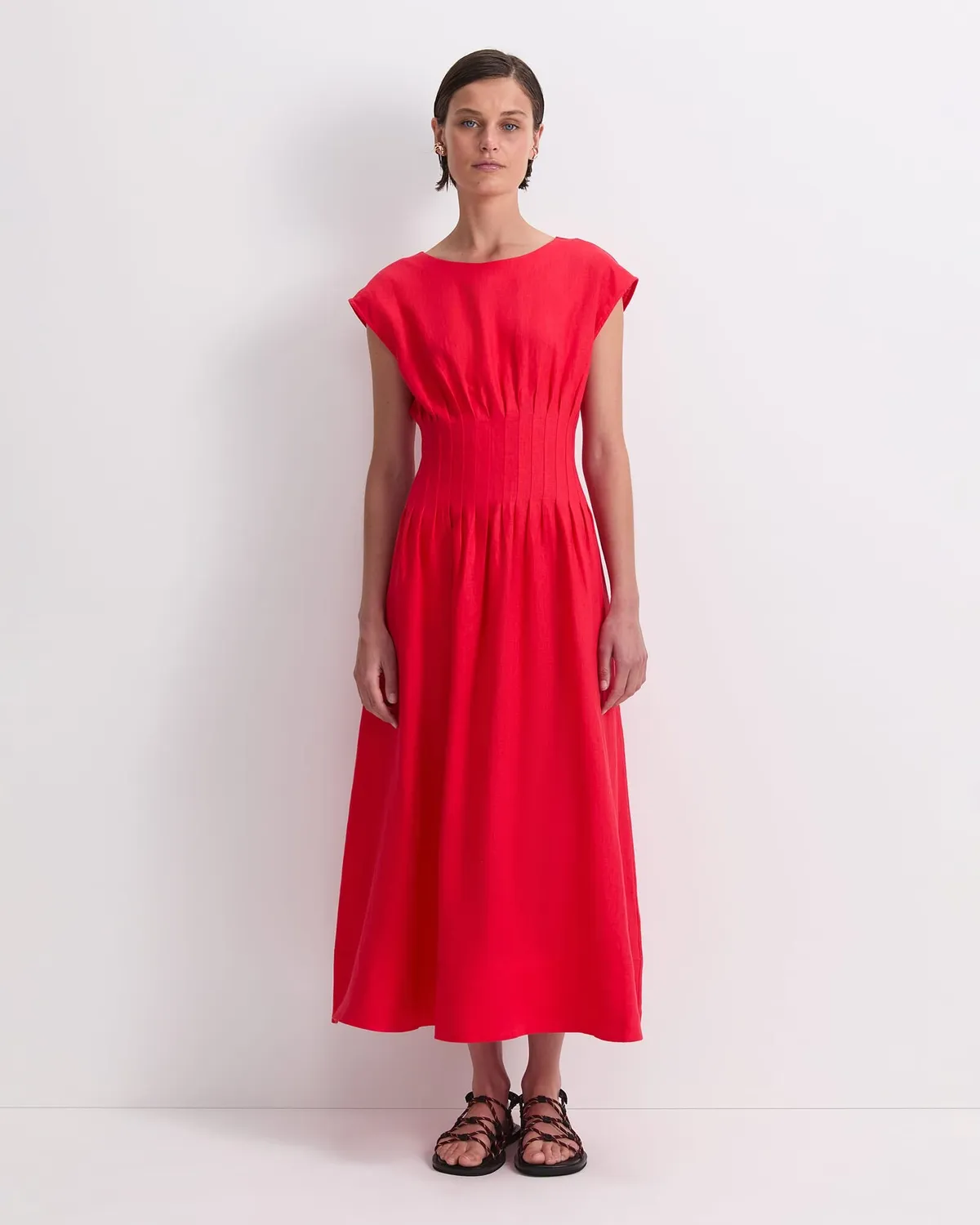 Sportscraft Ariana robe midi lin taille pinces